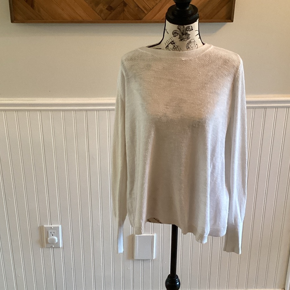 Banana Republic Classic Cream Crew Neck Sweater